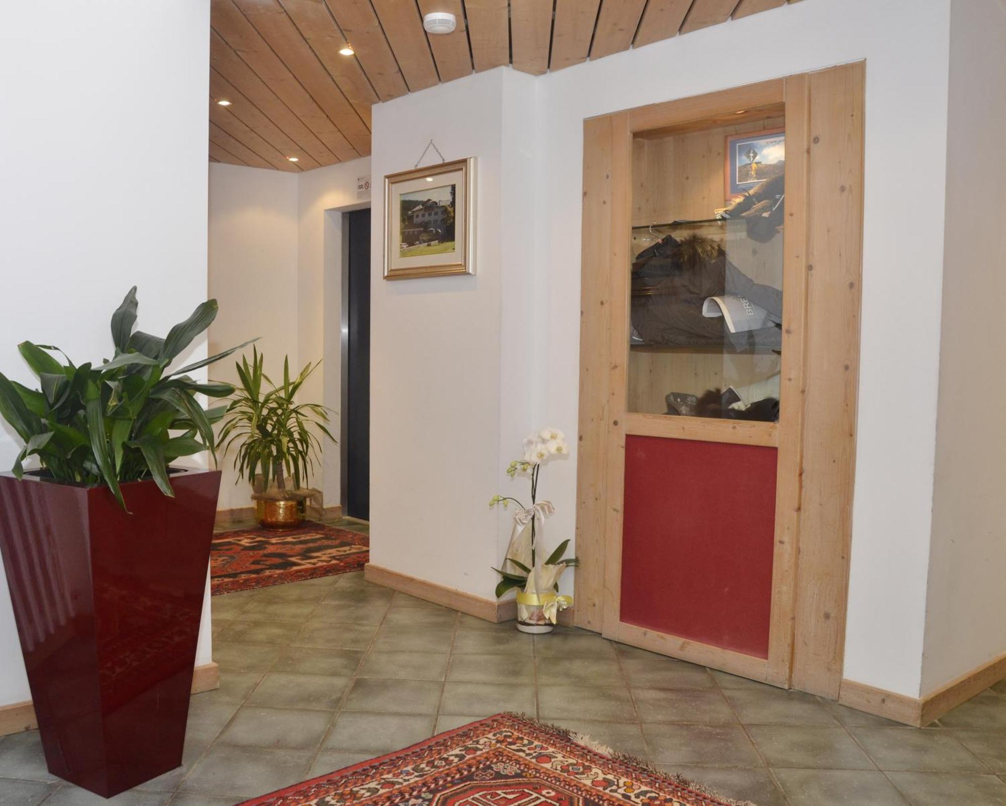 Hotel Martinella Folgaria Eksteriør bilde